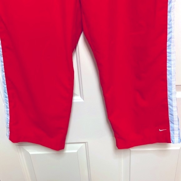 Nike Women’s Vintage Y2K Red TracksuitPants w/Pockets & Zipper Back Pocket Sz XL - Picture 3 of 5